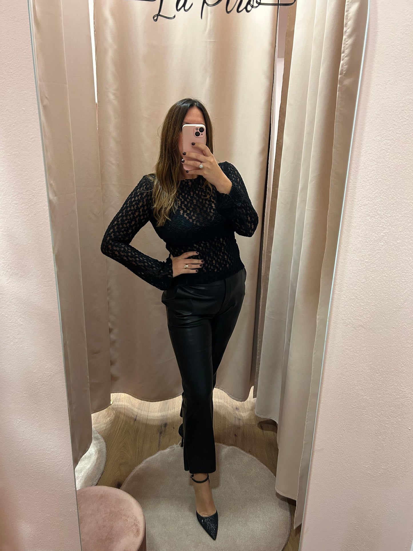 Pantalone in ecopelle a zampetta